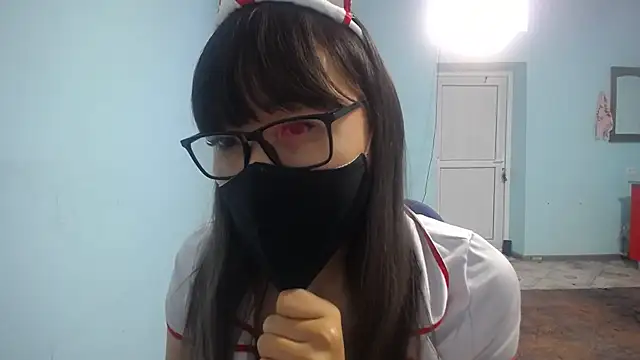 Snapshot of elllaaxx chatting on 11-02-25, 04:15 elllaaxx online show from 11-02-25, 04:15