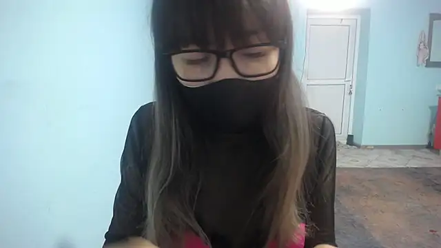 Snapshot of elllaaxx chatting on 11-11-25, 03:50 elllaaxx online show from 11-11-25, 03:50