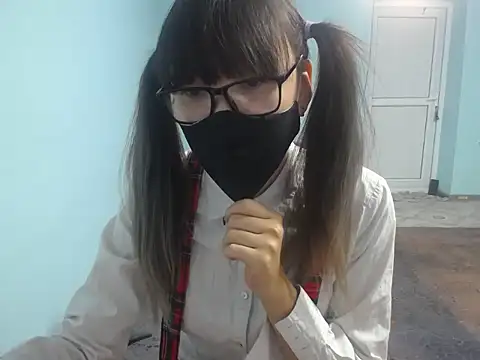 Snapshot of elllaaxx chatting on 11-27-25, 04:25 elllaaxx online show from 11-27-25, 04:25