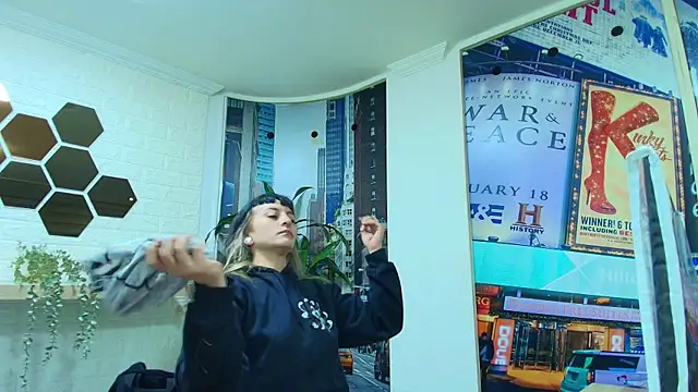 Snapshot of Naughty_Kittenm chatting on 03-05-25, 10:22 Naughty Kittenm online show from 03-05-25, 10:22