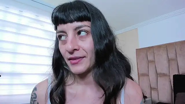 Snapshot of Naughty_Kittenm chatting on 03-20-25, 05:25 Naughty Kittenm online show from 03-20-25, 05:25