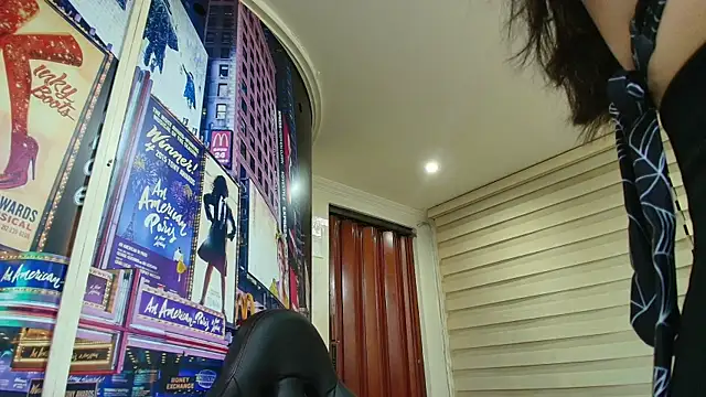 Snapshot of Naughty_Kittenm chatting on 09-10-25, 11:32 Naughty Kittenm online show from 09-10-25, 11:32