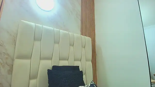 Snapshot of Naughty_Kittenm chatting on 10-27-25, 11:25 Naughty Kittenm online show from 10-27-25, 11:25