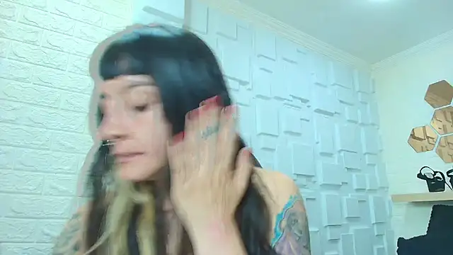 Snapshot of Naughty_Kittenm chatting on 11-24-25, 11:32 Naughty Kittenm online show from 11-24-25, 11:32