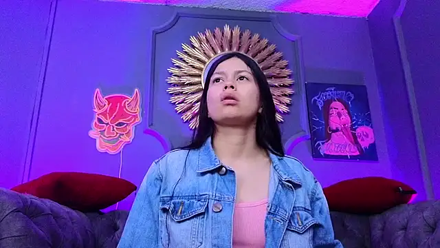 Snapshot of Julieta_Russell chatting on 12-30-24, 11:48 Julieta Russell online show from 12-30-24, 11:48