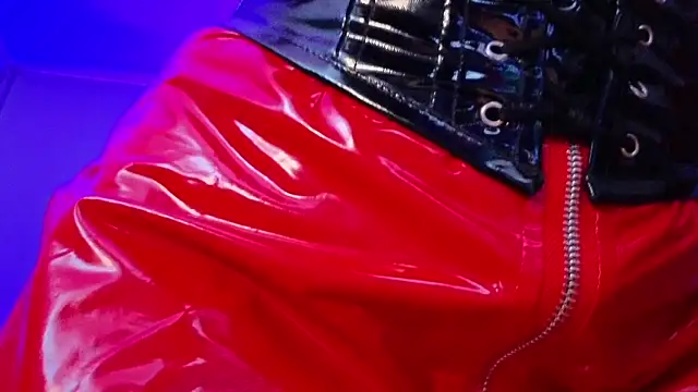 Snapshot of Julieta_Russell chatting on 03-22-25, 02:58 Julieta Russell online show from 03-22-25, 02:58