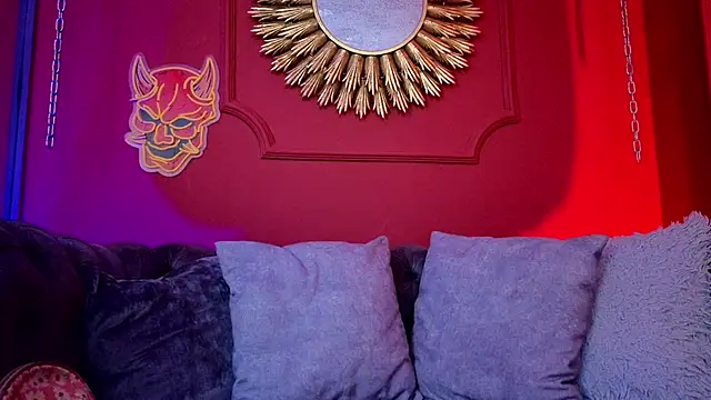 Snapshot of Julieta_Russell chatting on 09-10-25, 12:05 Julieta Russell online show from 09-10-25, 12:05