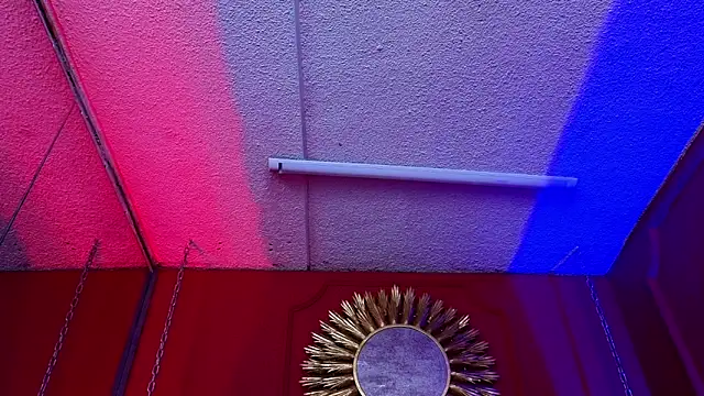 Snapshot of Julieta_Russell chatting on 09-20-25, 12:17 Julieta Russell online show from 09-20-25, 12:17