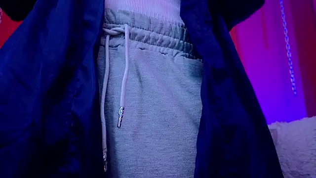 Snapshot of Julieta_Russell chatting on 09-26-25, 11:58 Julieta Russell online show from 09-26-25, 11:58