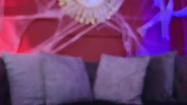 Snapshot of Julieta_Russell chatting on 10-20-25, 12:16 Julieta Russell online show from 10-20-25, 12:16