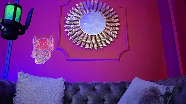 Julieta Russell online show from 02-18-26, 12:12