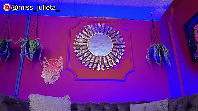 Snapshot of Julieta_Russell chatting on 05-25-26, 11:49 Julieta Russell online show from 05-25-26, 11:49