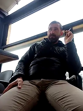 Snapshot of BZHsex chatting on 03-04-25, 08:13 BZHsex online show from 03-04-25, 08:13