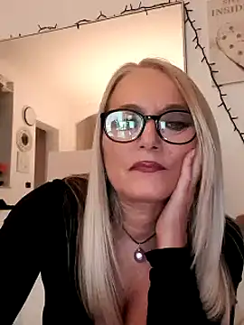 kikkastar online show from 12-16-24, 08:16