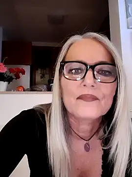 kikkastar online show from 12-17-24, 08:21