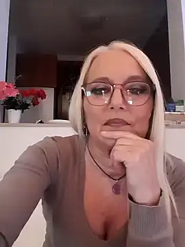 kikkastar online show from 12-30-24, 08:36