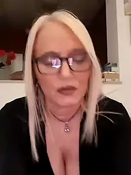 kikkastar online show from 01-19-25, 07:47