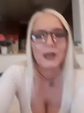 kikkastar online show from 01-24-25, 08:11