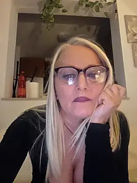 kikkastar online show from 03-21-25, 08:40