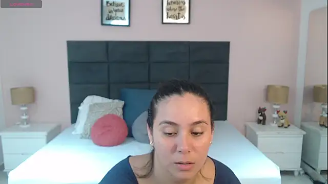 Snapshot of MadisonJenner chatting on 11-20-25, 03:56 MadisonJenner online show from 11-20-25, 03:56