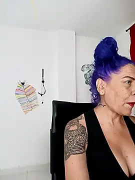 Snapshot of freyadevil333 chatting on 09-24-25, 06:06 freyadevil333 online show from 09-24-25, 06:06