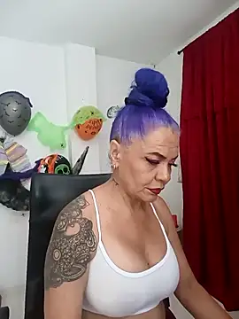 Snapshot of freyadevil333 chatting on 10-16-25, 08:26 freyadevil333 online show from 10-16-25, 08:26