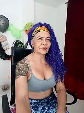 Snapshot of freyadevil333 chatting on 10-19-25, 12:55 freyadevil333 online show from 10-19-25, 12:55