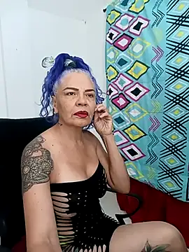 Snapshot of freyadevil333 chatting on 10-25-25, 01:07 freyadevil333 online show from 10-25-25, 01:07