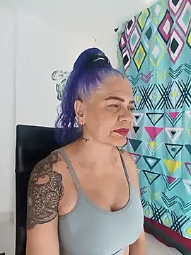 Snapshot of freyadevil333 chatting on 10-30-25, 01:34 freyadevil333 online show from 10-30-25, 01:34