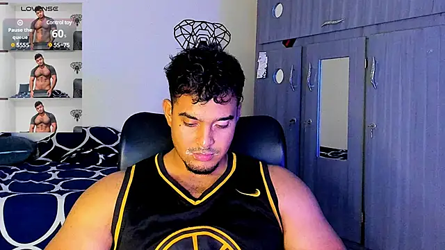 Big furry bear13 online show from 02-20-25, 04:39