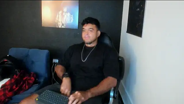 Big furry bear13 online show from 11-20-25, 12:38