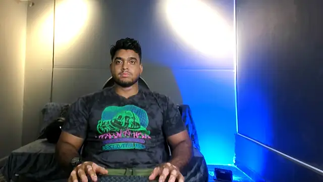 Big furry bear13 online show from 12-14-25, 06:30