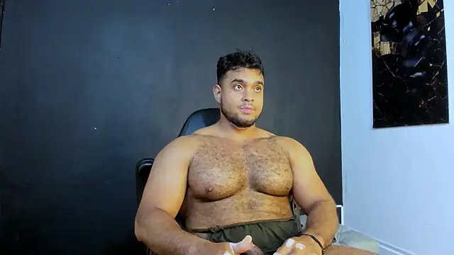 Big furry bear13 online show from 05-05-26, 07:11
