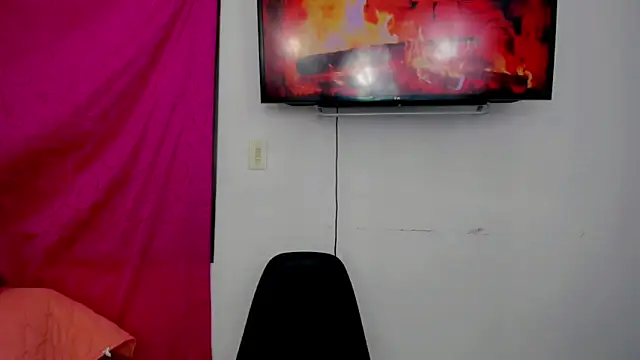 sunshine uwu22 online show from 12-27-24, 07:24