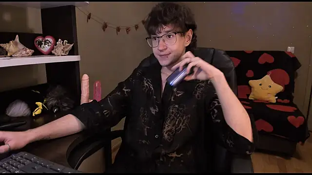 Snapshot of zackstivens chatting on 02-14-25, 11:20 zackstivens online show from 02-14-25, 11:20