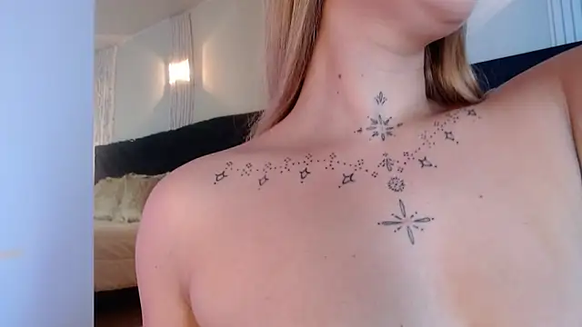 MollyCruz online show from 09-25-25, 10:41