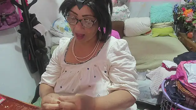 Mrs mommy  online show from 04-25-26, 04:37