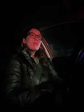 Snapshot of HotXMom chatting on 01-08-25, 04:12 HotXMom online show from 01-08-25, 04:12