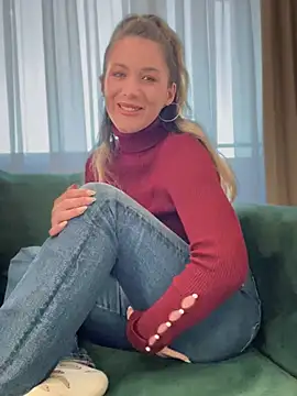 Snapshot of HotXMom chatting on 01-11-25, 10:19 HotXMom online show from 01-11-25, 10:19