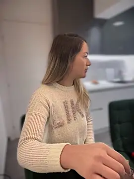 Snapshot of HotXMom chatting on 02-03-25, 04:46 HotXMom online show from 02-03-25, 04:46