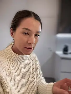 Snapshot of HotXMom chatting on 02-04-25, 04:37 HotXMom online show from 02-04-25, 04:37