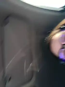 Snapshot of HotXMom chatting on 09-22-25, 05:53 HotXMom online show from 09-22-25, 05:53