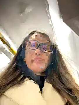 Snapshot of HotXMom chatting on 10-14-25, 06:03 HotXMom online show from 10-14-25, 06:03