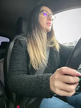 HotXMom online show from 12-15-25, 07:01