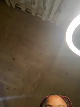 Snapshot of Linahlove chatting on 12-05-24, 05:17 Linahlove online show from 12-05-24, 05:17