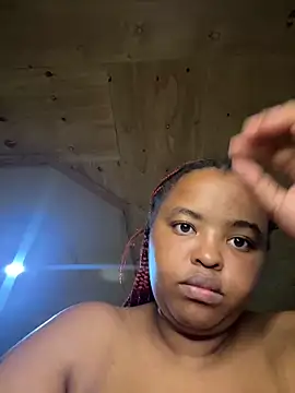 Snapshot of Linahlove chatting on 01-02-25, 03:19 Linahlove online show from 01-02-25, 03:19