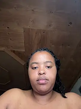 Snapshot of Linahlove chatting on 01-16-25, 08:33 Linahlove online show from 01-16-25, 08:33