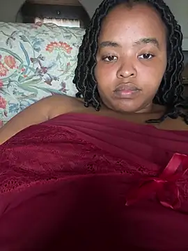 Snapshot of Linahlove chatting on 01-21-25, 11:03 Linahlove online show from 01-21-25, 11:03