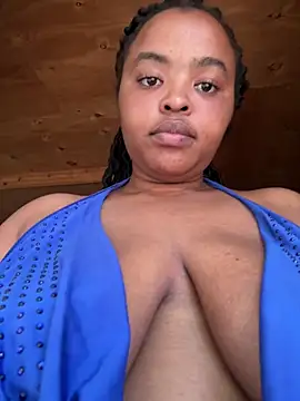 Snapshot of Linahlove chatting on 02-20-25, 10:59 Linahlove online show from 02-20-25, 10:59