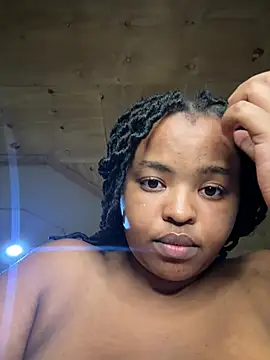 Snapshot of Linahlove chatting on 02-26-25, 07:49 Linahlove online show from 02-26-25, 07:49